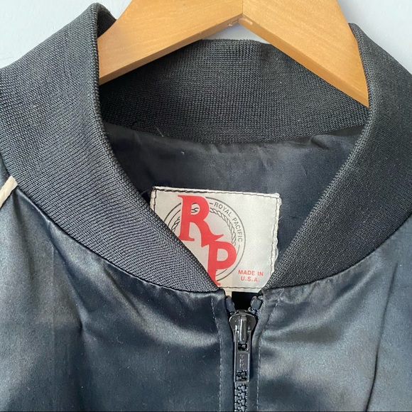 Vintage Magic & Movie Hall of Fame black satin bomber jacket - size XXL - Picture 4 of 15